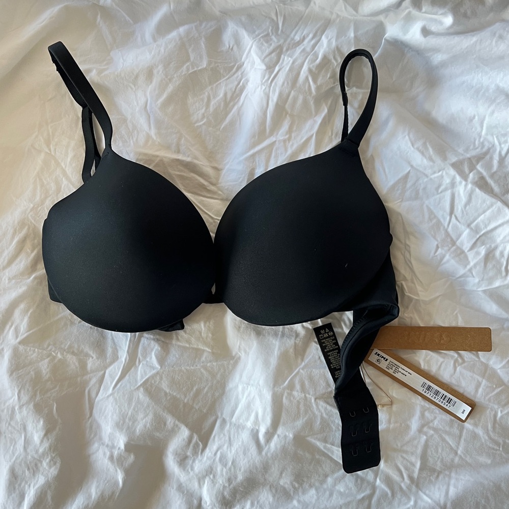 SKIMS Customized Push up Bra 32D in Onyx Black